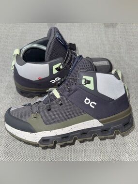 Size 7 - On Cloud Cloud Trax Ink/Frost Hiking Boots - Sportswear - Comfort NWOB